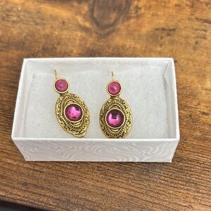 1928 Gold and Pink Ornate Earrings